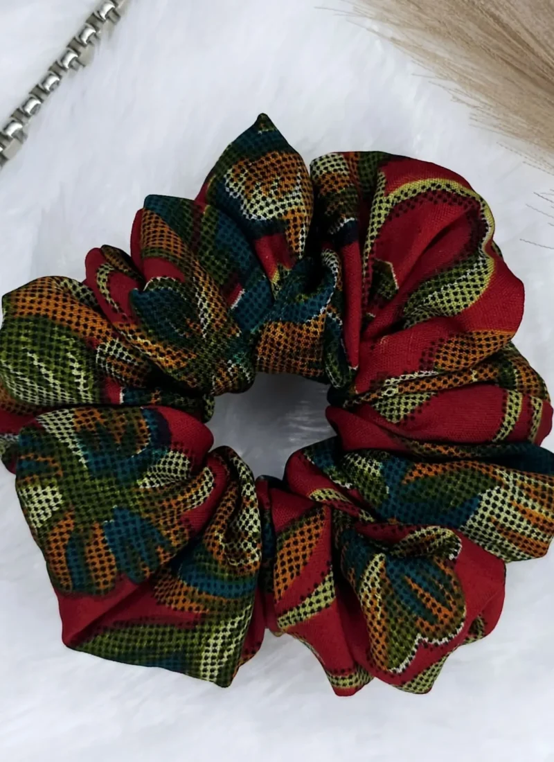 Scrunchies and bows in Kanpur