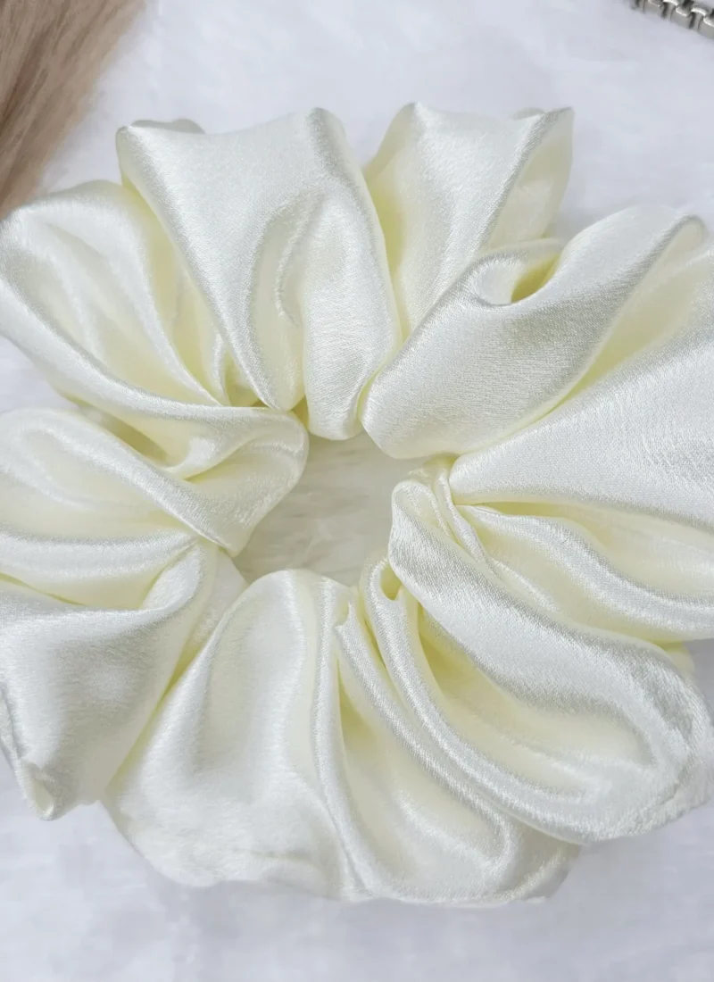 Best Online store for hair accessories in Kanpur