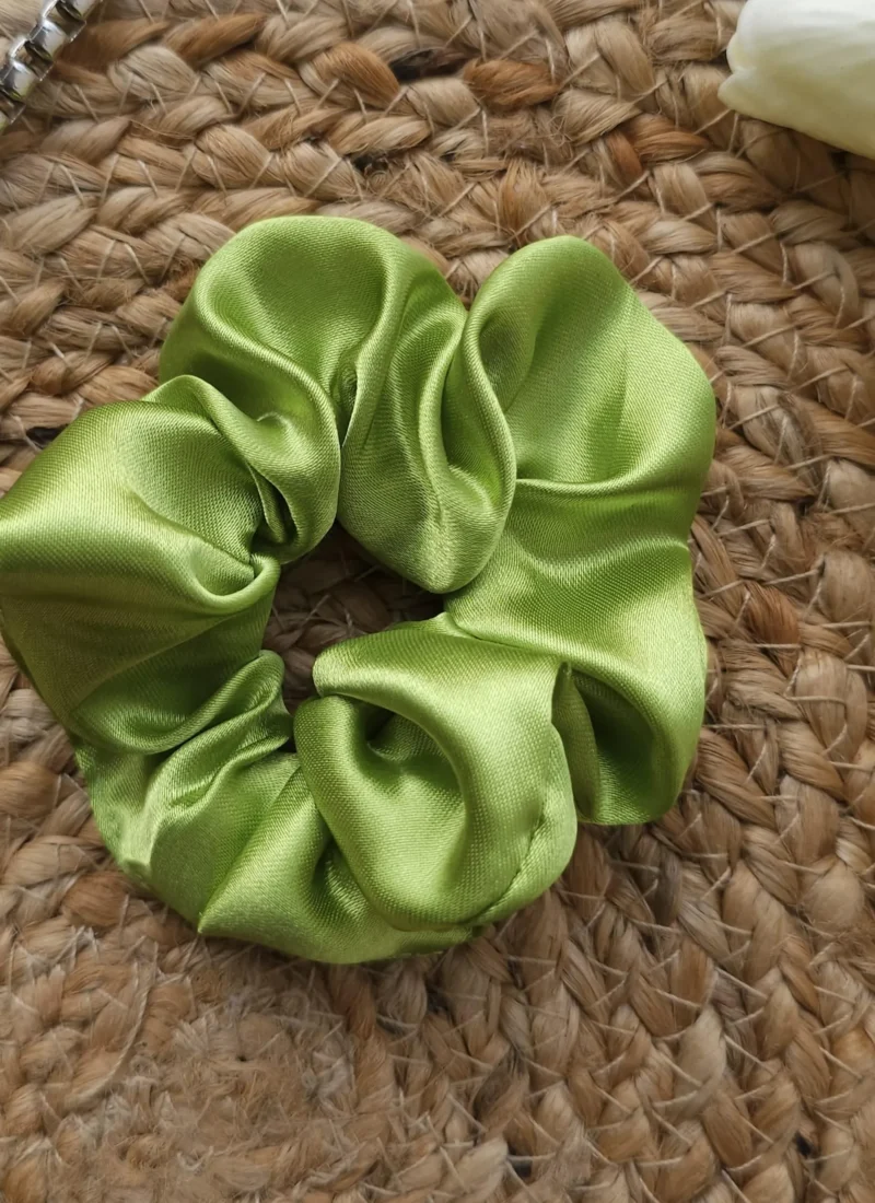 Best scrunchies in Kanpur online.