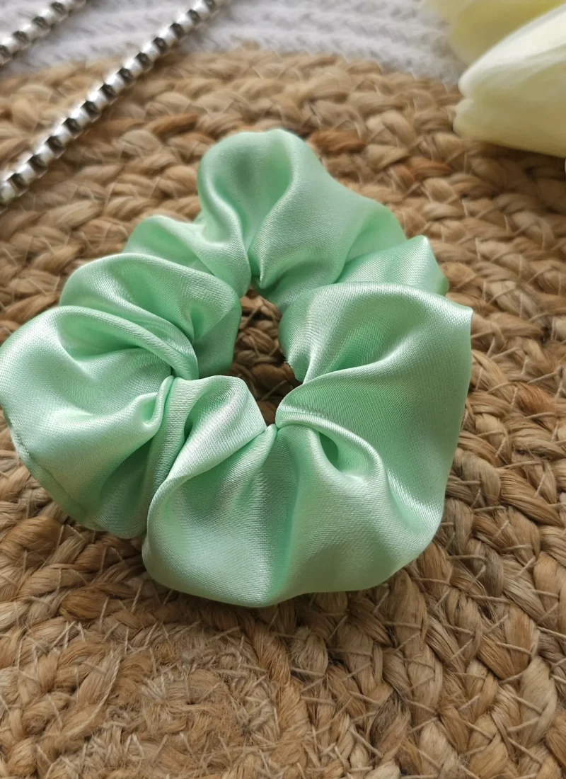 Buy cute scrunchies online in Delhi Noida and nearby cities.