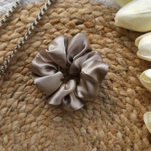 Best hair accessories in Kanpur.