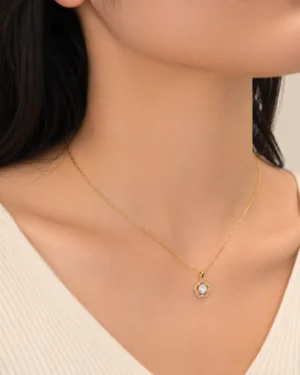18k Gold Plated Crystal Golden Flower Pendant Neckchain - Image 2