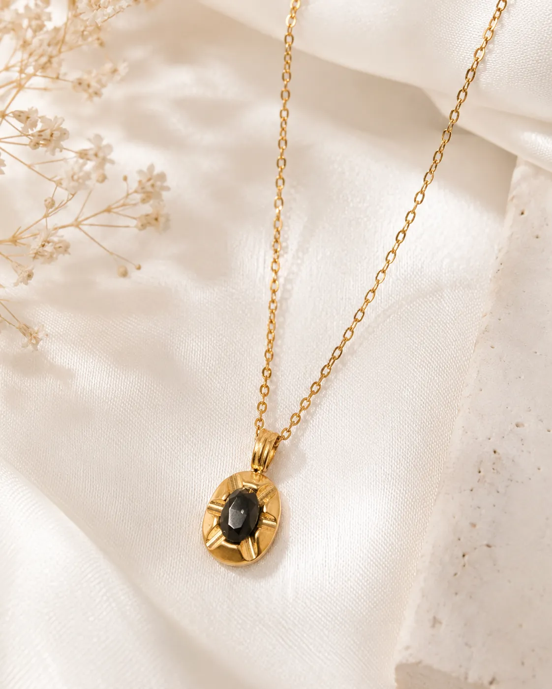 Black Stone Minimal Pendant Necklace Black Stone Minimal Pendant Necklace with Gold Chain